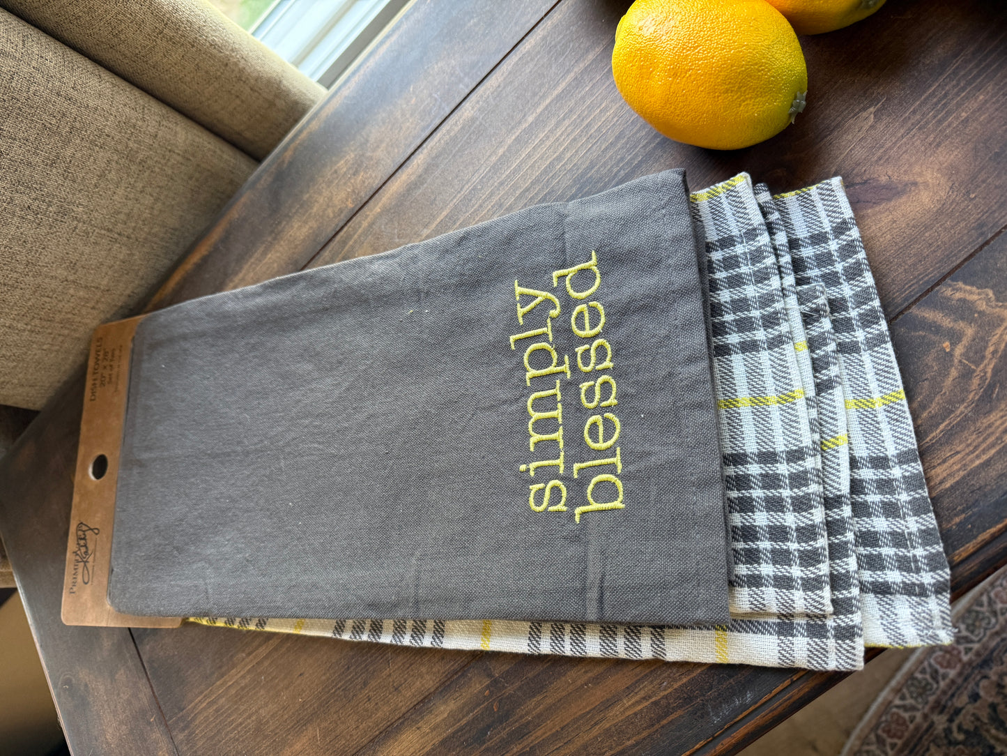 6 piece lemon decor set