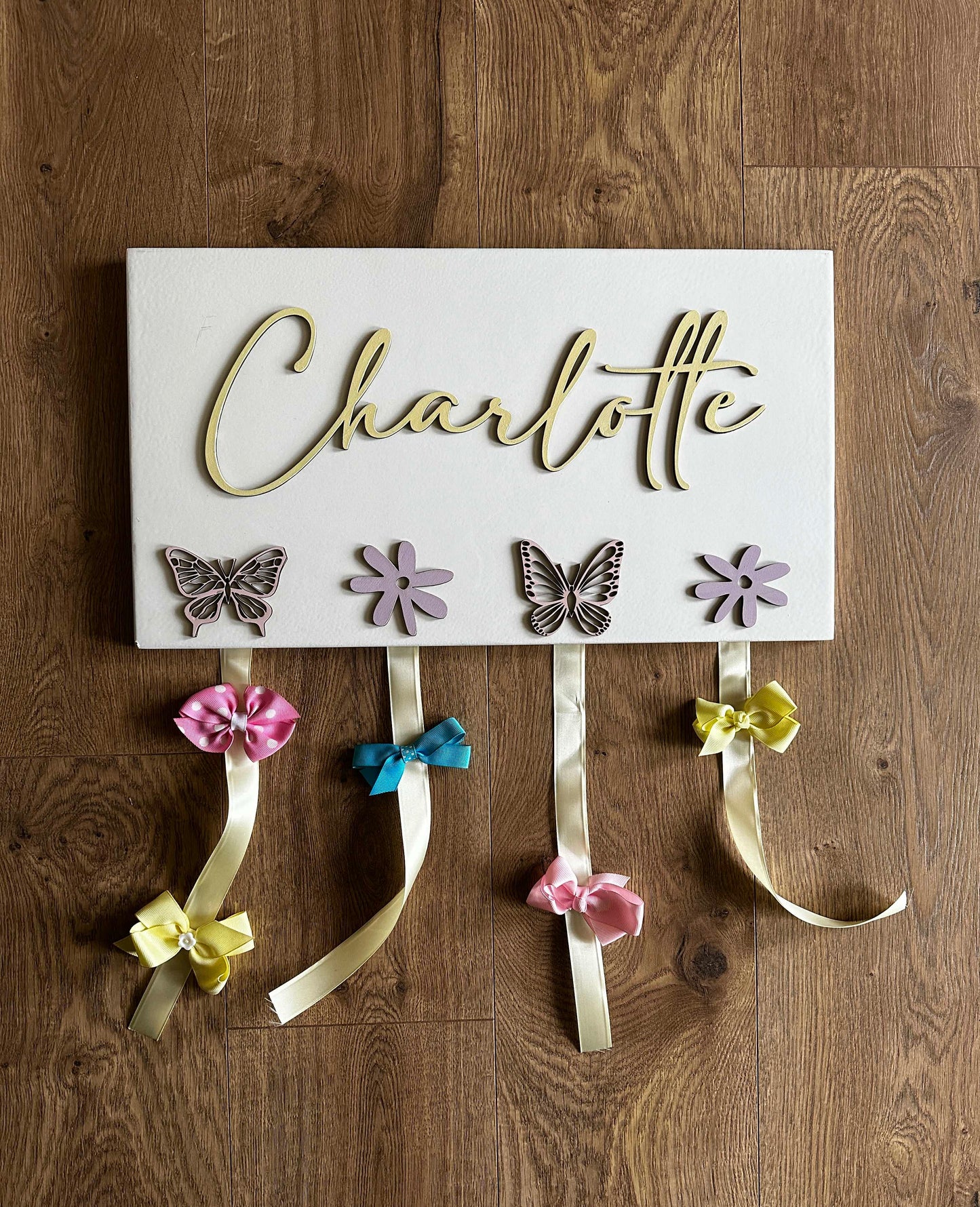 Engraved Pastel Bow Holder, "Charlotte"