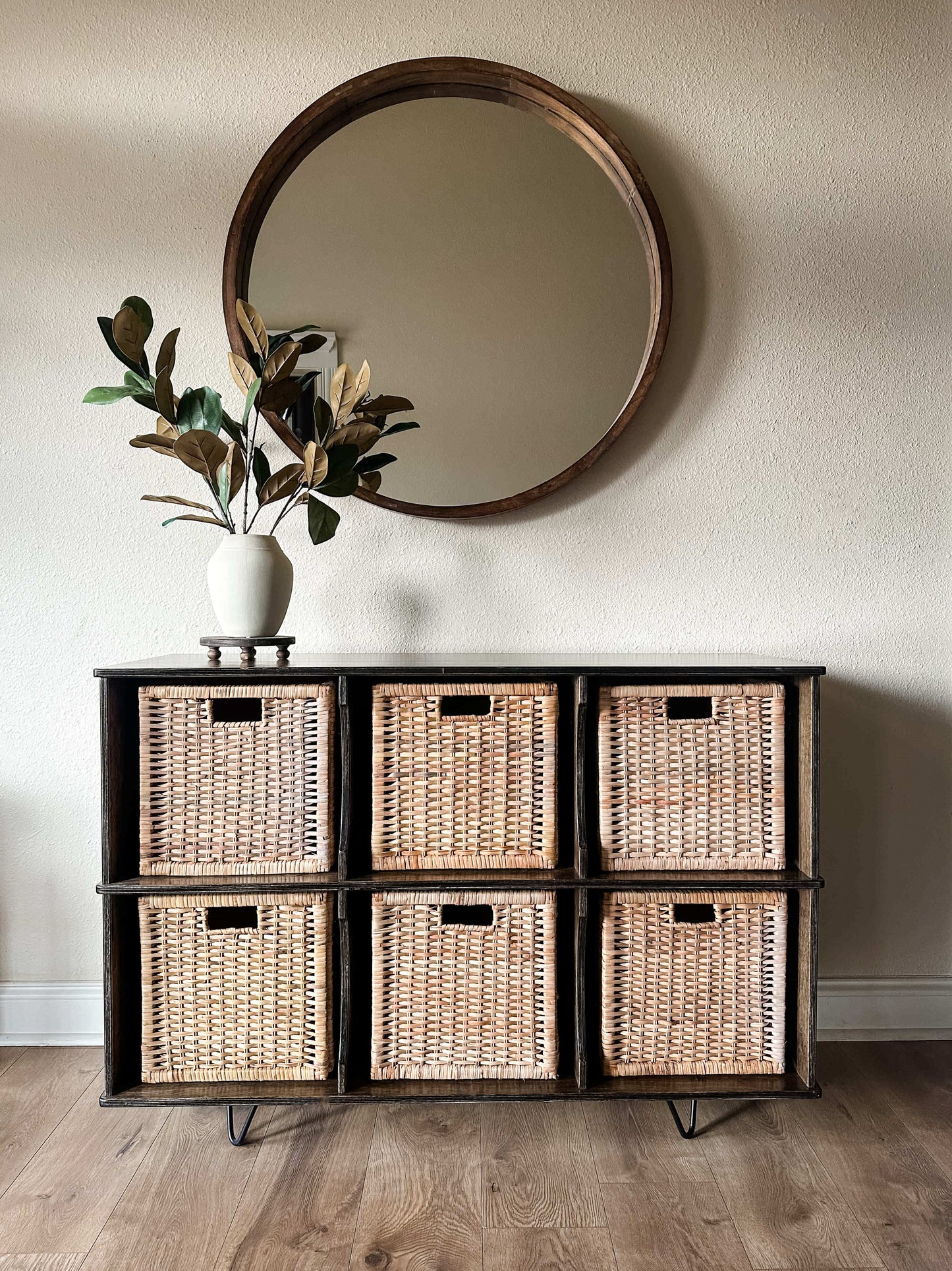 Entryway Credenza in Dark Brown (6 Compartments)