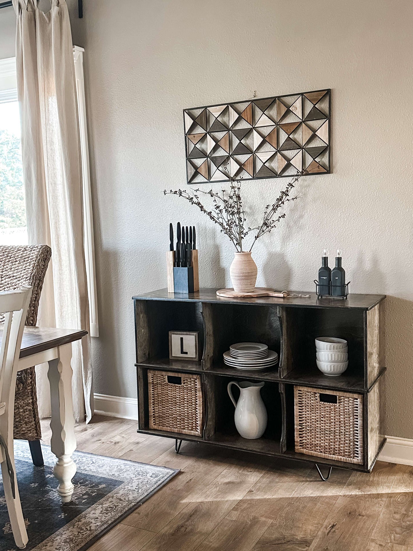 Entryway Credenza in Dark Brown (6 Compartments)