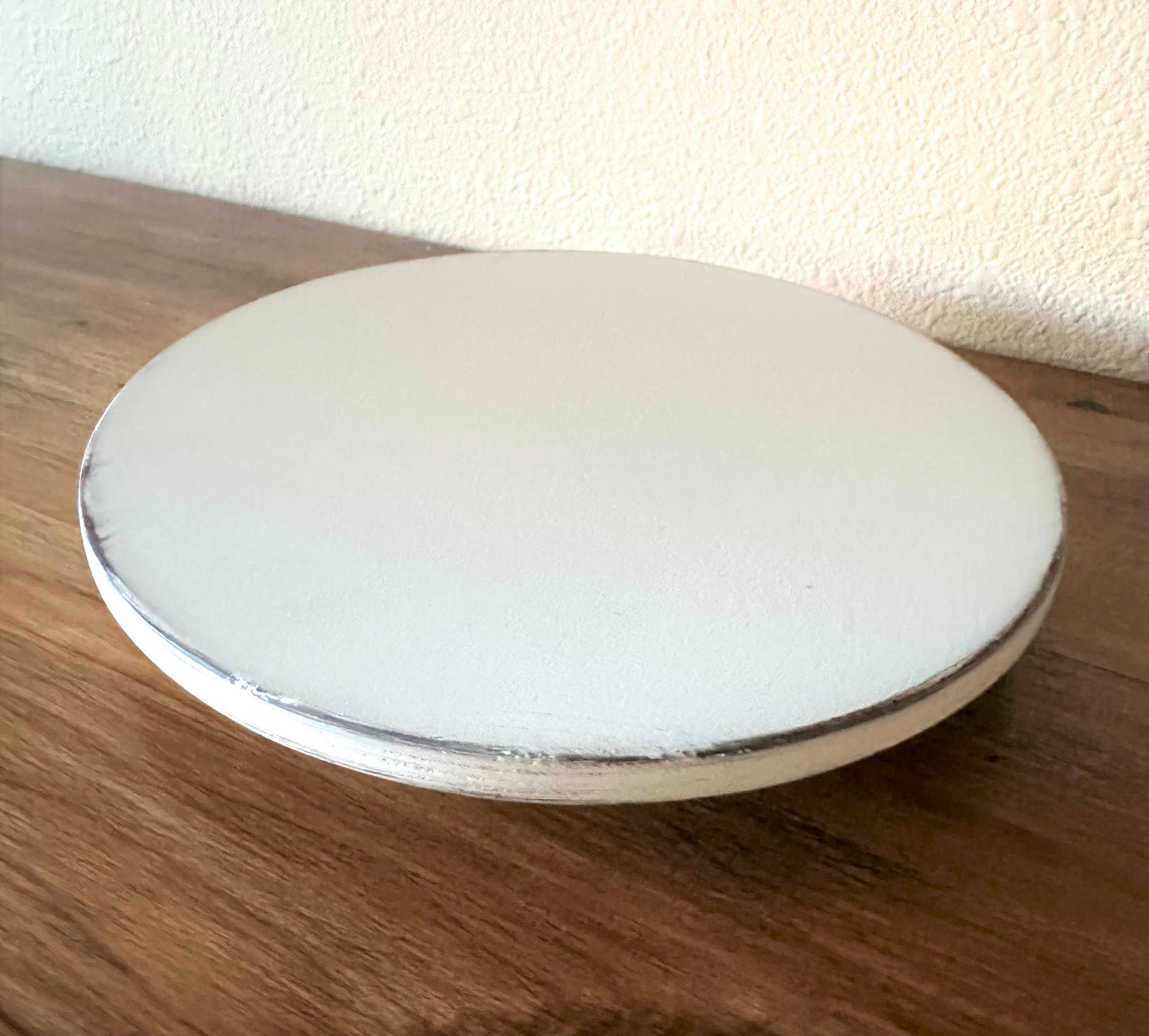 Round Riser in Distressed Ivory