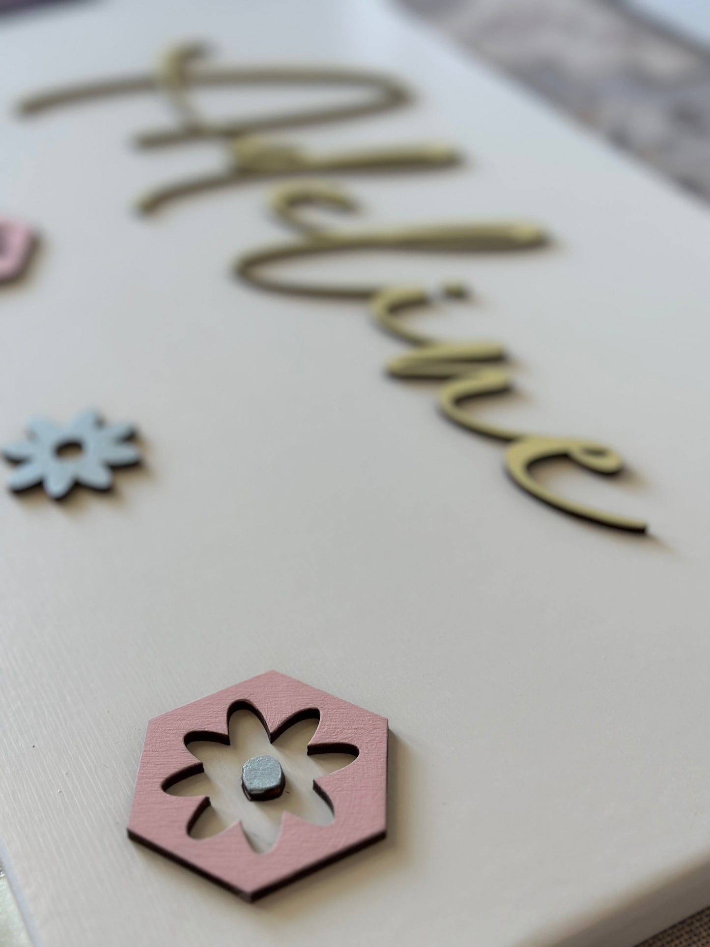 Engraved Pastel Bow Holder, "Aurelia"