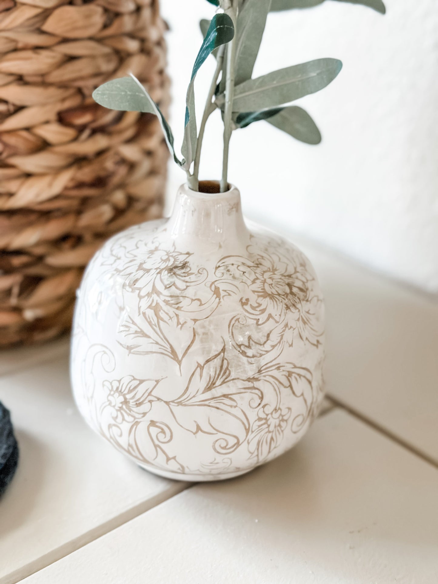 Cream Floral Bud Vase