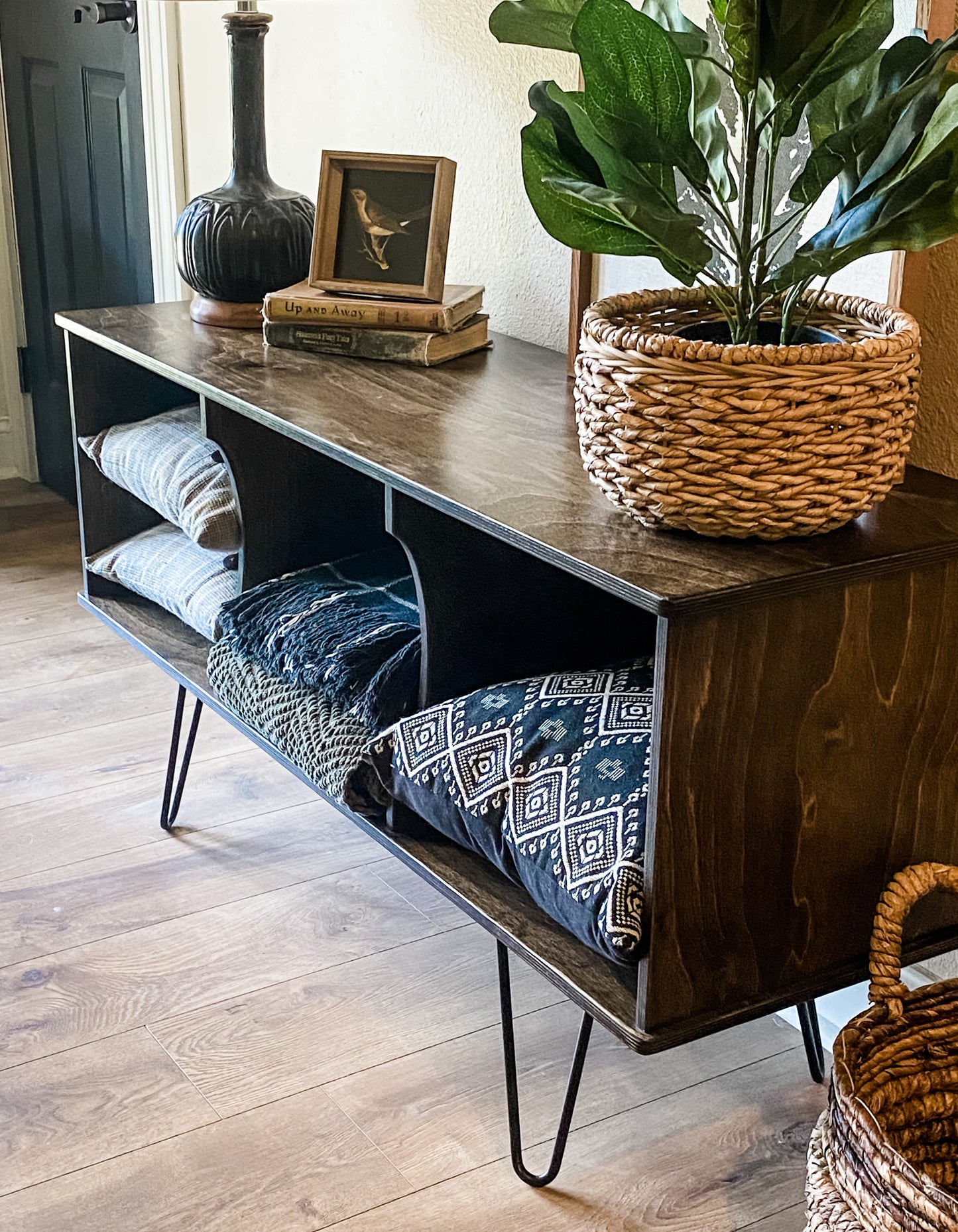 Entryway Credenza in Dark Brown (3 Compartments)