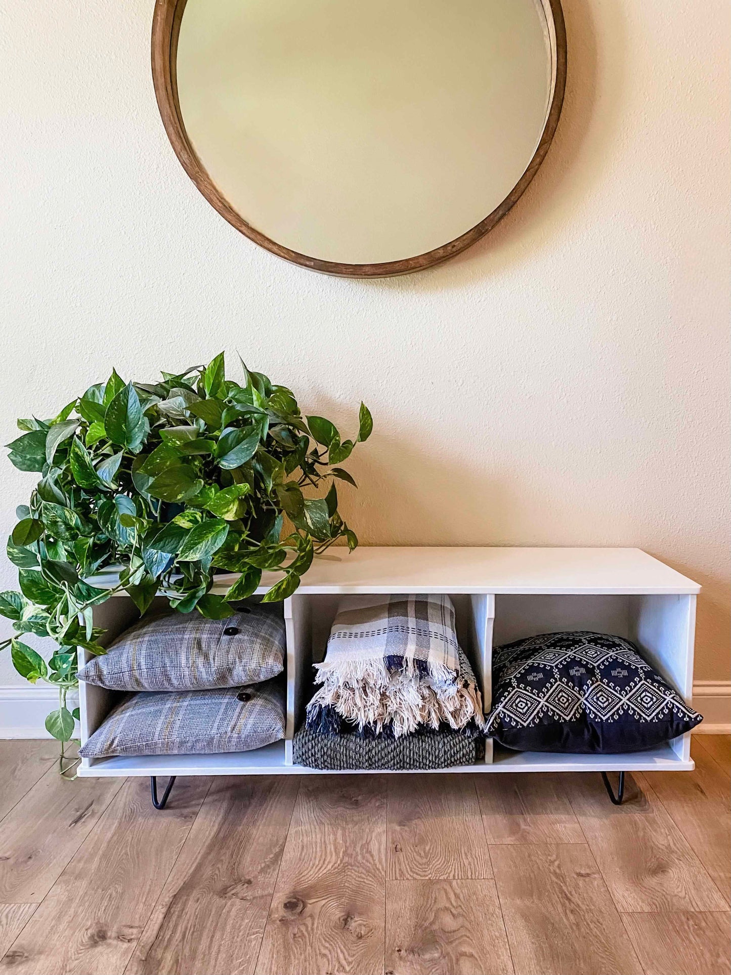 Entryway Credenza in Soft White, Short