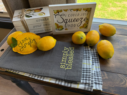 6 piece lemon decor set