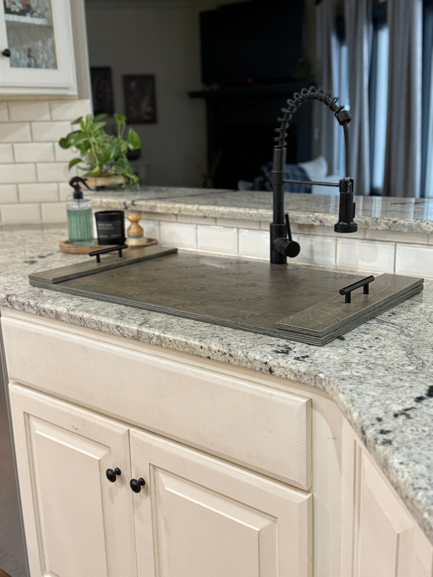 Decorative sink cover in our all over floral design -aged barrel