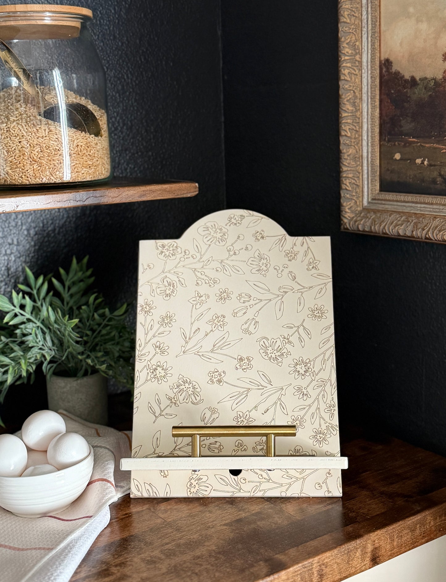 Engraved Floral Pattern Cookbook Holder, Ivory Painted
