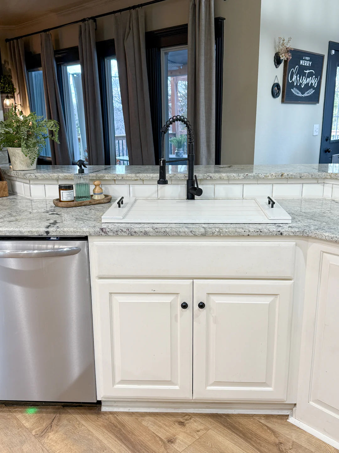 Decorative sink cover soft ivory distressed