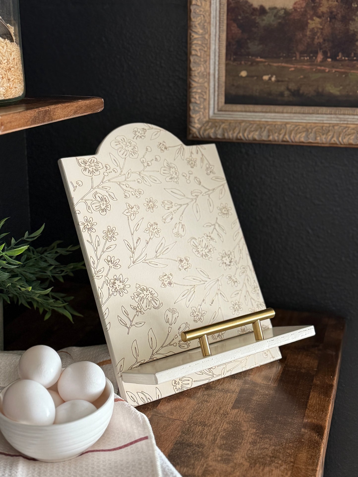 Engraved Floral Pattern Cookbook Holder, Ivory Painted