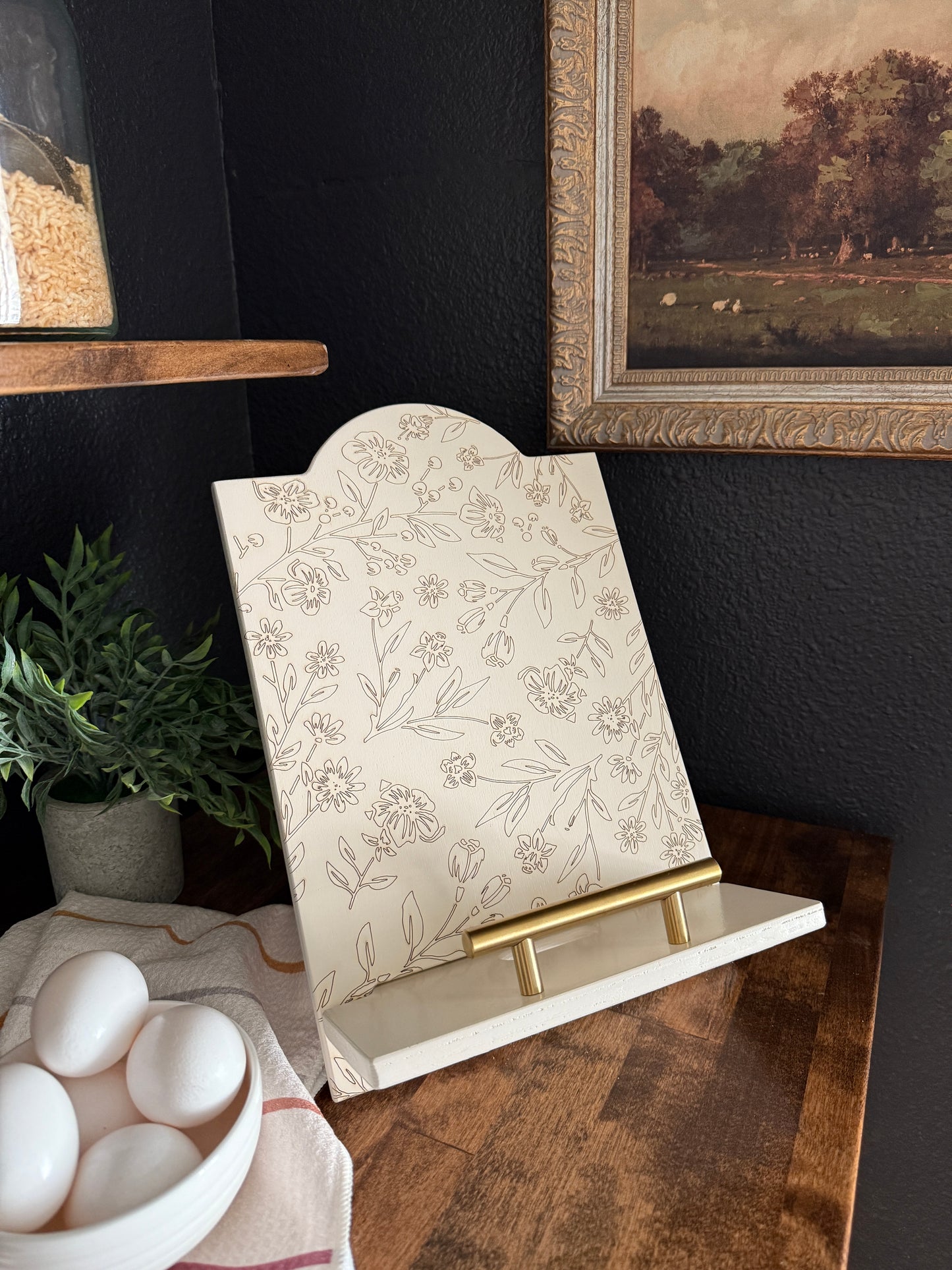 Engraved Floral Pattern Cookbook Holder, Ivory Painted