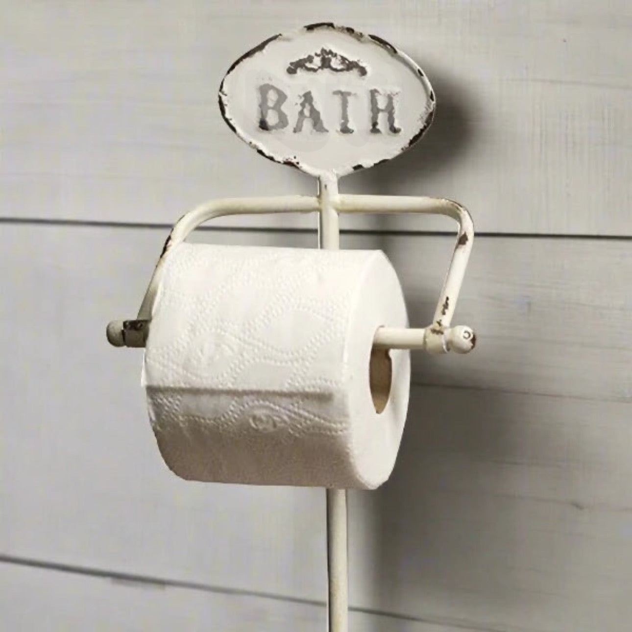 Chippy Vintage Toilet Paper Holder