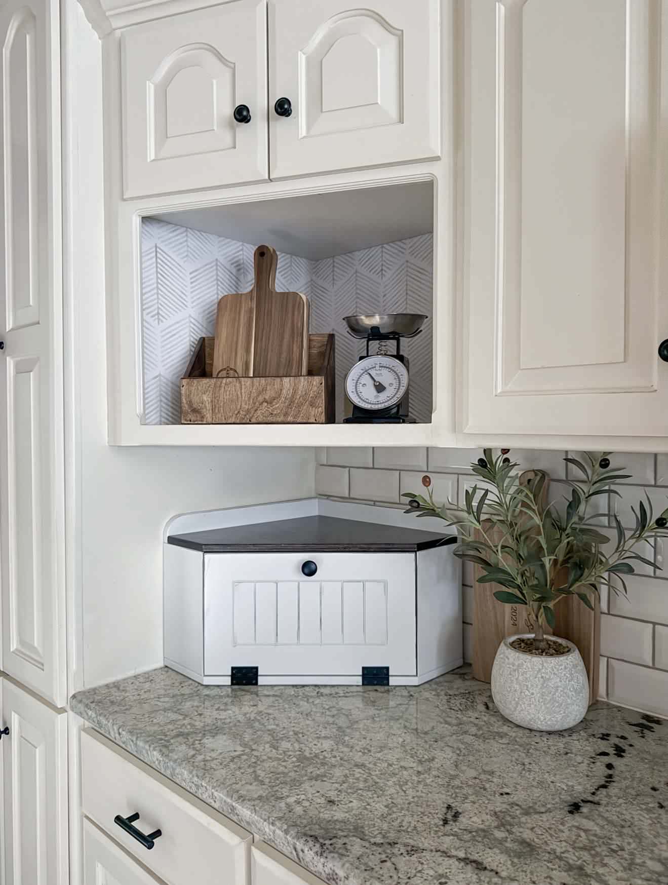 Bread Box - White distressed