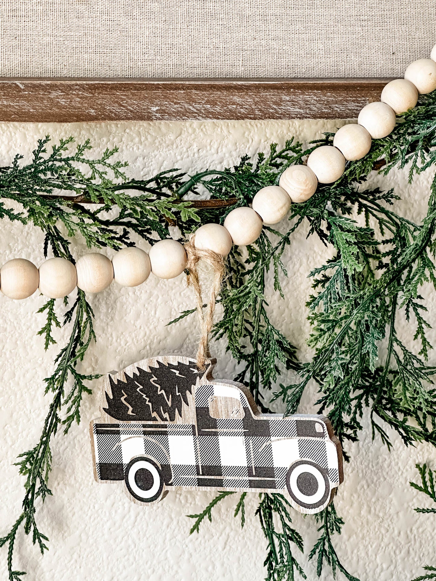 Black Farmhouse Plaid Truck Garland