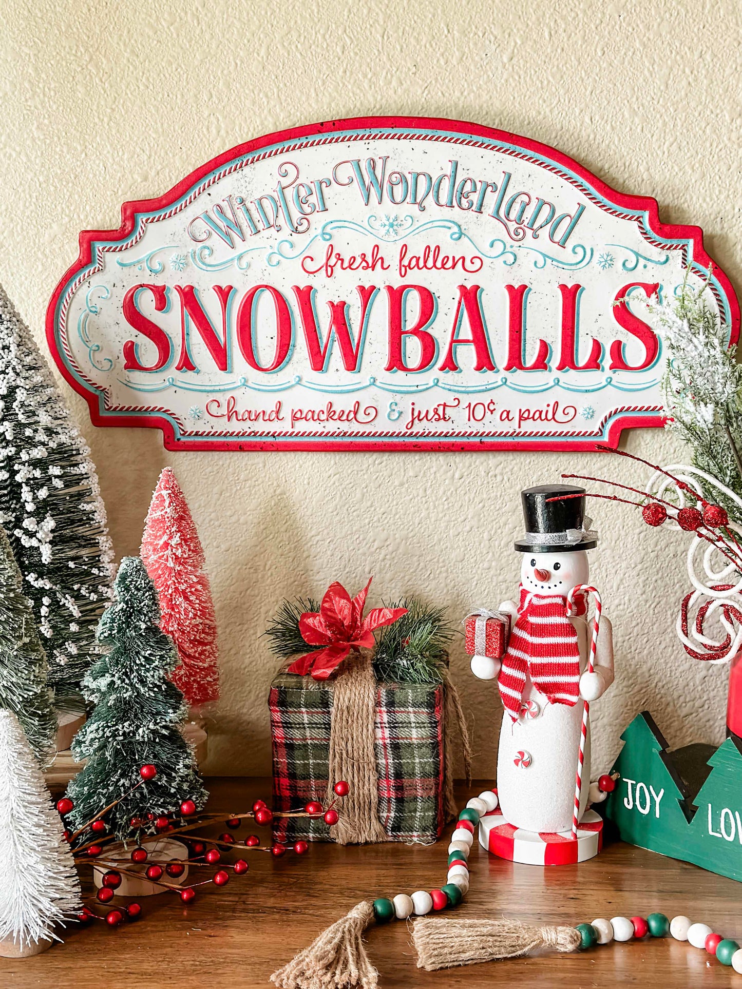 Snowball Wall Sign